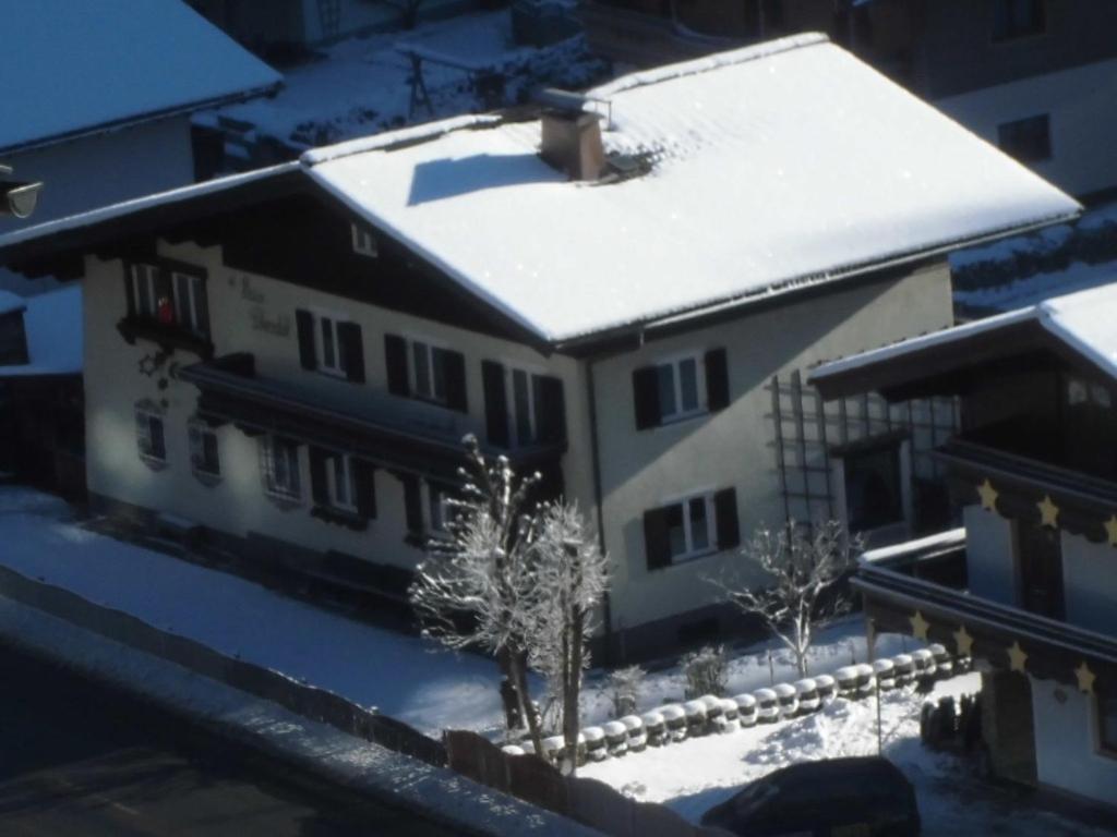 Privatzimmer Haus Anna+Franz Viehhofen Exterior foto